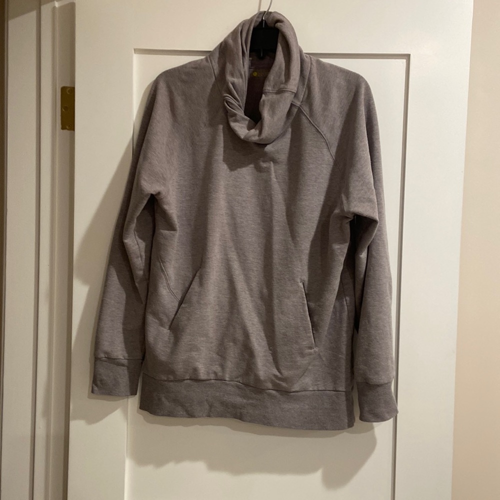 Zella workout sweater with front pocket